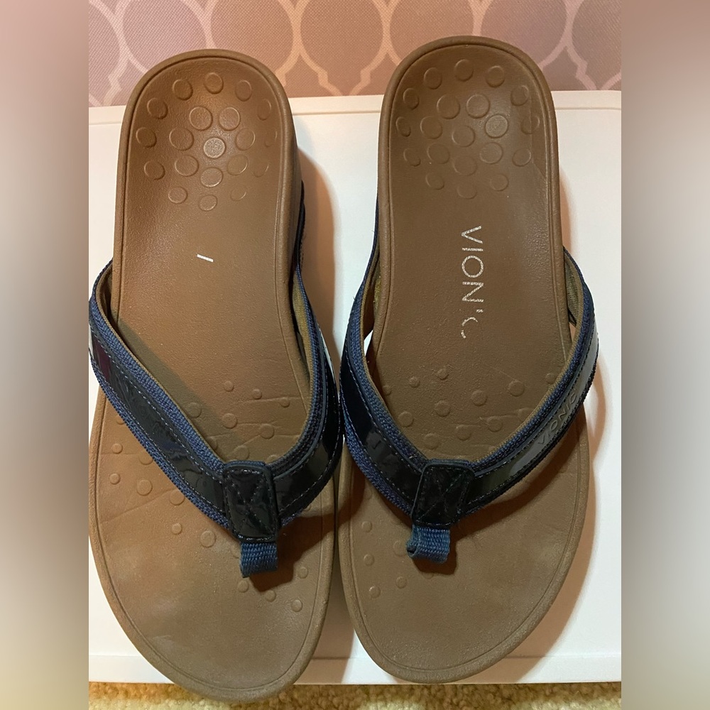Vionic sandals